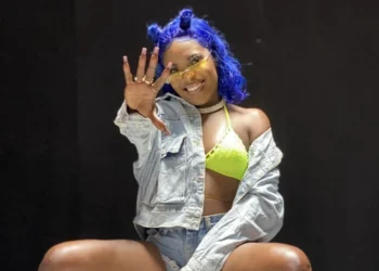 Aroma yemeye ko agira ishyari rikabije n’ukwifata cyane iyo akunze