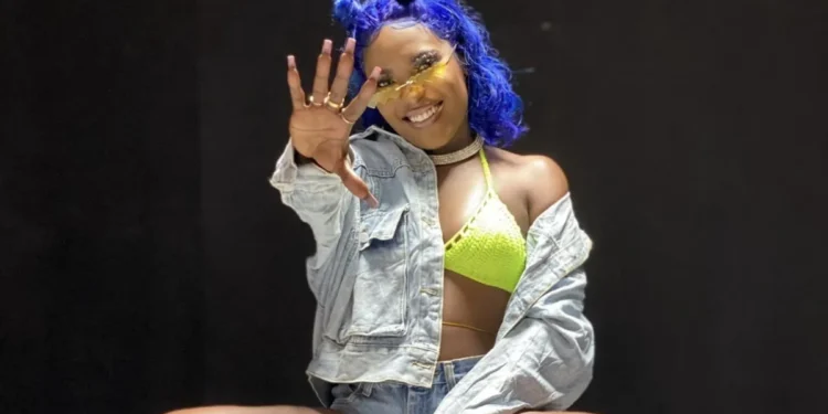 Aroma yemeye ko agira ishyari rikabije n’ukwifata cyane iyo akunze