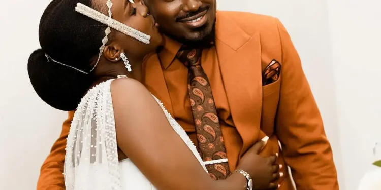 Ykee Benda ateye indi ntambwe mu rukundo rwe na Emily Nyawira binyuze mu muhango wa Kukyala