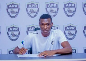 Ronald Ssekiganda umukinnyi wa APR FC ari mu gahinda yatewe n’urupfu rwa Mama we