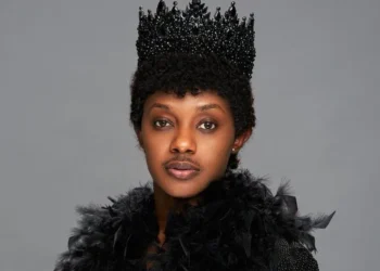 Ijoro ry’Imyambarire: Arthur Kayima ateguye All Black Rendezvous i Londres