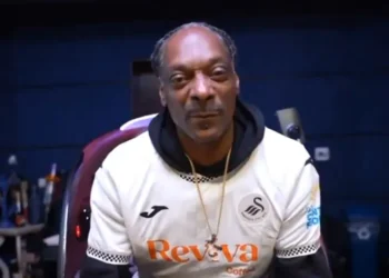 Snoop Dogg agiye kuba umwe mubanyamigabane b’ikipe ya Swansea City