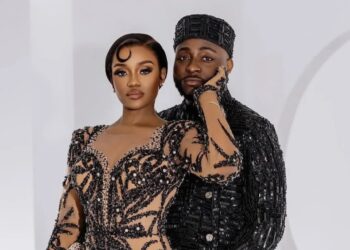 Abaherwe 23 bakoresheje indege zabo bwite mu bukwe bwa Davido na Chioma.