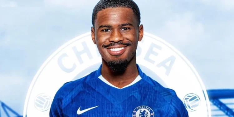 Jorrel Hato yamaze kwerekeza i Stamford Bridge iwabo wa Chelsea