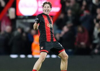 Ikipe Paris Saint-Germain vuba aha irasinyisha myugariro Ilya Zabarnyi