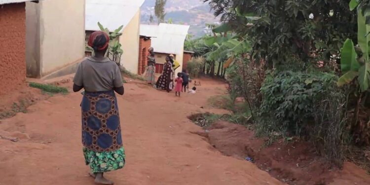 Kamonyi: Bamwe mu baturage baratabaza kubera kubura ubushobozi bwo kwishyura mituweli