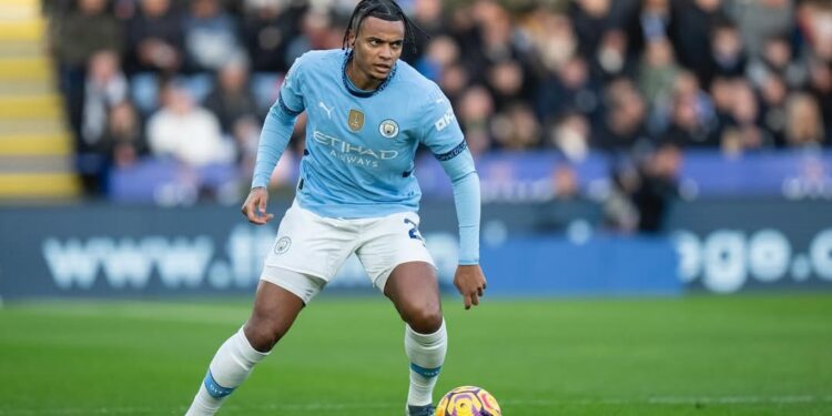 Manuel Akanji ari mu gihirahiro nyuma yuko ikipe Galatasaray na Bayer Leverkusen zimwifuje