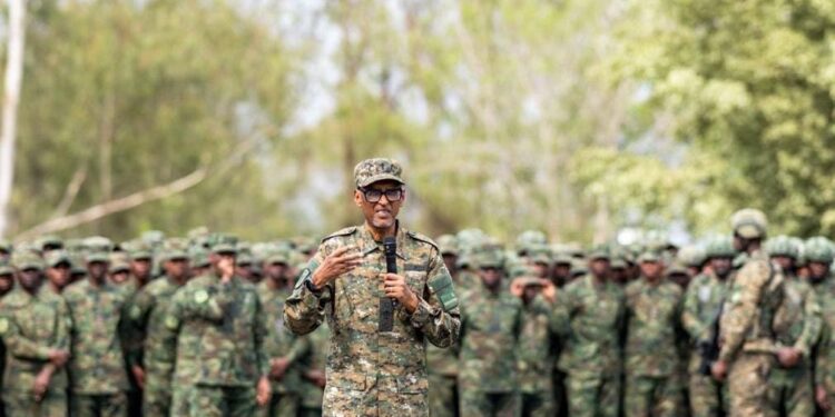 Perezida Paul Kagame yibukije ko RDF atari abacancuro ahubwo ari abarinzi b’amahoro ku Isi