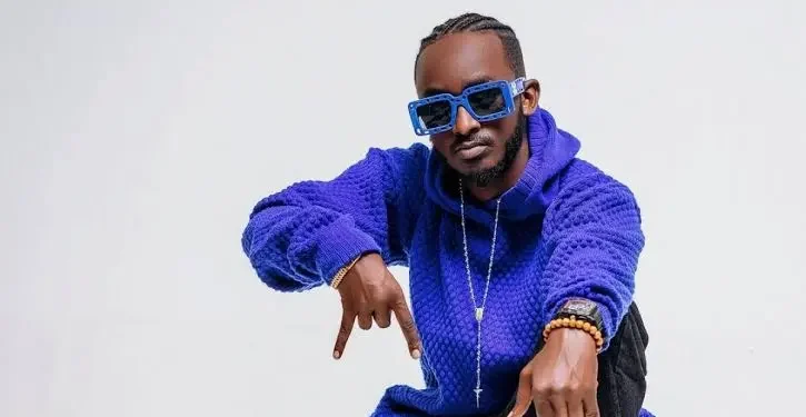 Nyuma y’umwaka w’amakimbirane n’amagambo akomeretsa, Yago ashyira hasi intwaro asaba imbabazi ziturutse ku mutima