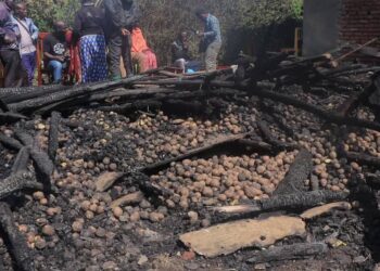 Musanze: Abaturage barataka igihombo batewe nuko ubuhunikiro bw’ibirayi bwafashwe n’inkongi