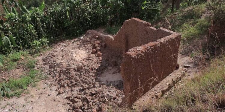 Gasabo: Abaturage bari kwangara ku muhanda nyuma yo gusenyerwa amazu batamenyeshejwe