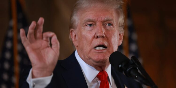 Trump yavuze ko guhagarika kugura peteroli iva mu Burusiya byahagarika intambara yo muri Ukraine