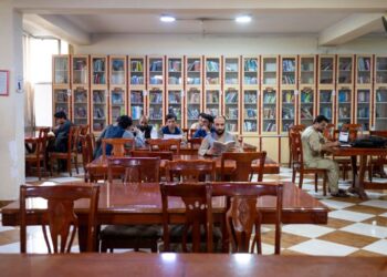 Afghanistani: Abatalibani babujije ikoreshwa ry’ibitabo byanditswe n’abagore muri Kaminuza.