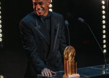 Hansi Flick yavuze ko Lamine Yamal agifite urugendo