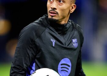 Raphinha ntazagaragara mu kibuga mu byumweru bitanu biri imbere bitewe n’imvune ikomeye yagize