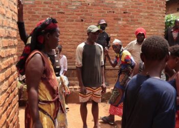 Abatuye Gashinya ntibumvikana n’ubuyobozi kubera kubima imfashanyo zatanzwe n’umuterankunga