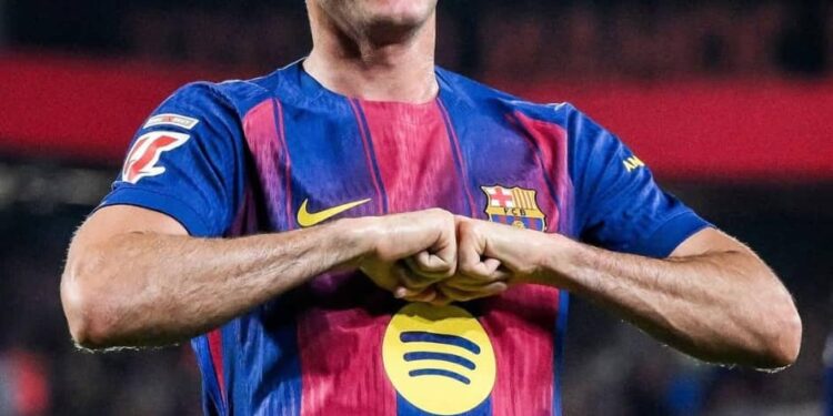 Robert Lewandowski yagarutse mu myitozo, nyuma y’imvune yaramaranye iminsi