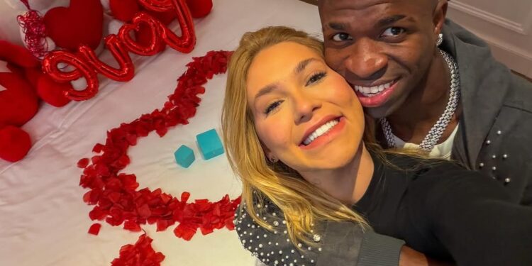 Vinicius Junior ati: “Iby’abamvuga simbyitayeho, ahubwo nibereye mu munyega w’urukundo”