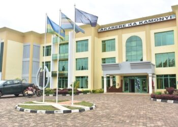 Kamonyi: Umusore w’imyaka 30 y’amavuko yatereranywe n’umuryango we kubera uburwayi bwo mu mutwe