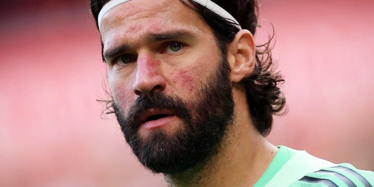 Umunyezamu wa Liverpool Alisson Becker yagize imvune ya ‘hamstring’ 