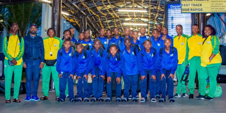Ikipe y’Abahungu n’Abakobwa b’u Rwanda yerekeje muri Uganda mu marushanwa ya CAF Schools U15