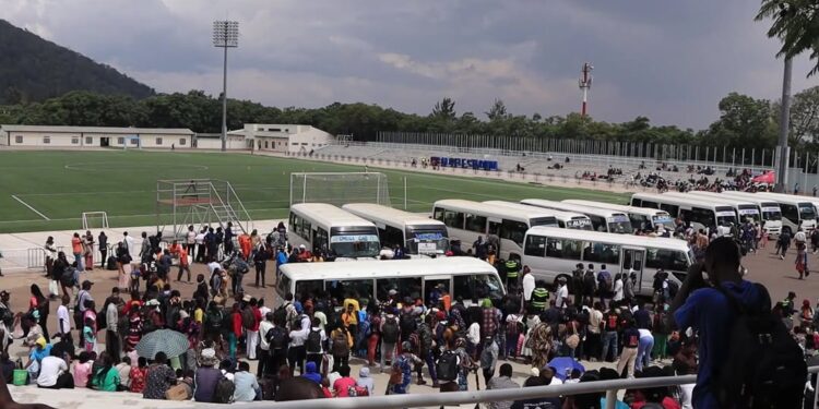 Polisi y’u Rwanda yagiriye inama abagenzi bakora ingendo muri iyi minsi mikuru