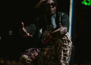 Umuraperi Saido Nesta, nyuma yo gushyira hanze indirimbo akomeje kuvugisha abatari bake