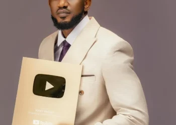 YouTube yasibye channel ya Rocky Kimomo yari imaze kugera kuri miliyoni imwe y’abiyandikishije