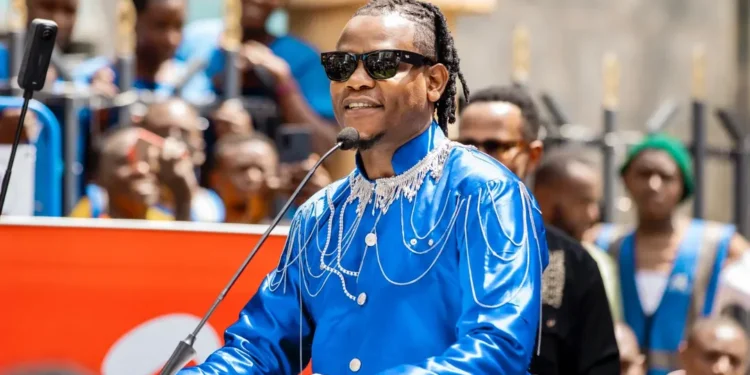 Bruce Melodie yagize icyo asobanura ku ndirimbo “Munyakazi” agiye gushyira hanze vuba aha