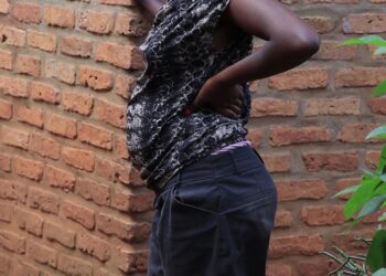 Gashinya: Abaturage baratabaza kubera inda ziterwa abangavu