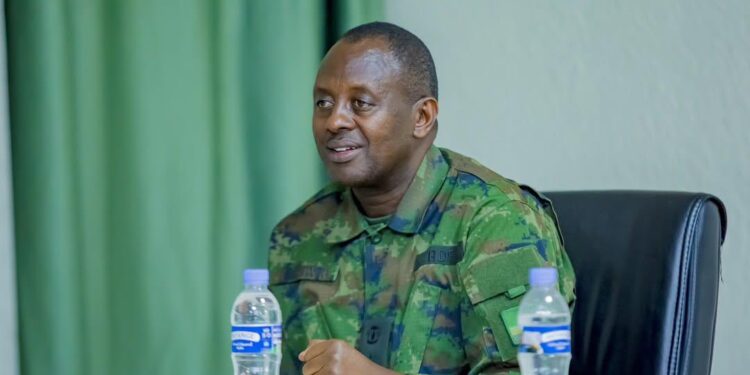 Brig Gen Déo Rusanganwa yahaye impamba abakinnyi b’ikipe ya APR FC mbere yo guhura na Police FC