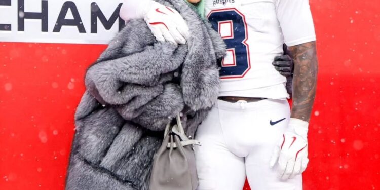 Ibyishimo byari byose kuri Cardi B ubwo yashyigikiraga umukunzi we Stefon Diggs