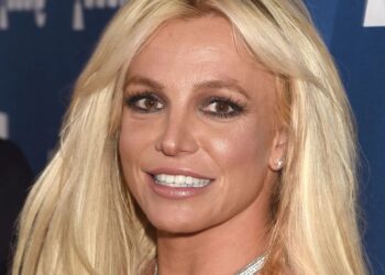 Britney Spears yinjije asaga miliyoni 200$ kubera kugurisha katalogi y’indirimbo ze