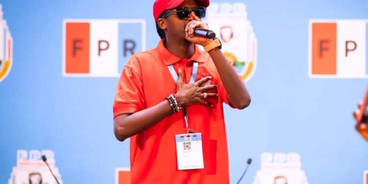 Riderman ni umwe mu bahanzi bakomeye basusurukije urubyiruko mu nama ya FPR Inkotanyi