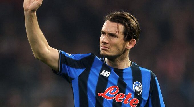 Marten de Roon yanditse amateka mashya adasanzwe mu ikipe ya Atalanta Bergamo