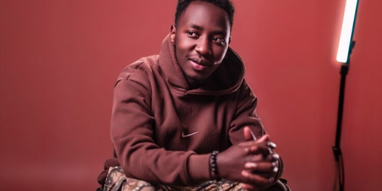 Umusizi Le Poěte akomeje kuvugisha abatari bake, nyuma yo gushyira hanze Igisigo gishya yise “Siniyishe”