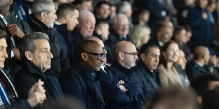 Perezida Paul Kagame yakurikiye umukino PSG yanyagiyemo Chelsea muri 1/8 mu irushanwa rya UEFA Champions League