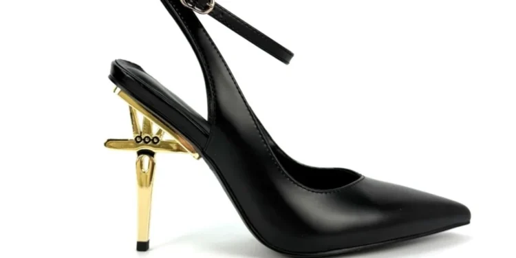 Niyitanga Olivier yashyize hanze inkweto nshya za ‘haut talon’