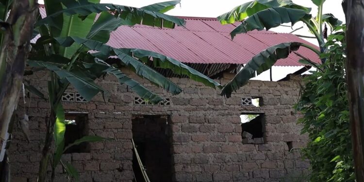 Umubyeyi wo mu Matyazo arasaba ubutabazi, nyuma y’imyaka ine Jenoside yakorewe Abatutsi imusize iheruheru