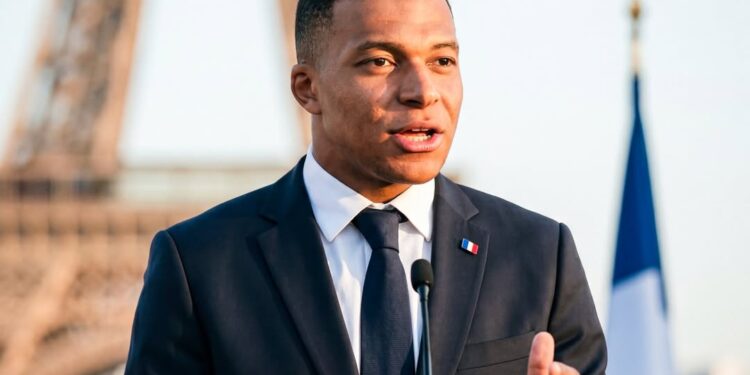 Mbappé yavuze ko ataziyamamariza kuyobora u Bufaransa kubera urwango rukabije ahabwa