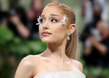 Ariana Grande yegukanye Billboard Hot 100