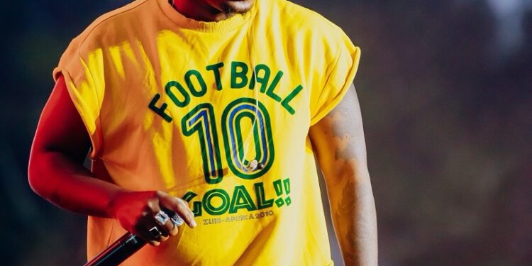 Kenny Sol yatunguwe n’urukundo yerekanywe n’Abafana be b’i Karongi muri MTN Iwacu Muzika Festival 2026