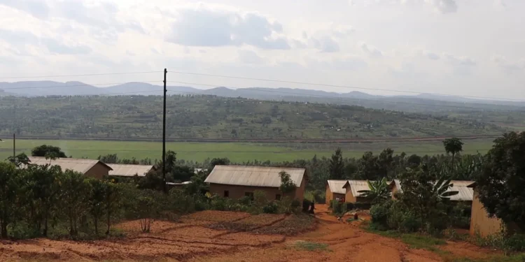 Abatujwe mu Mudugudu w’Abatishoboye i Mamba barasaba guhabwa amashanyarazi, nyuma yo kumara imyaka igera ku icyenda bayategereje