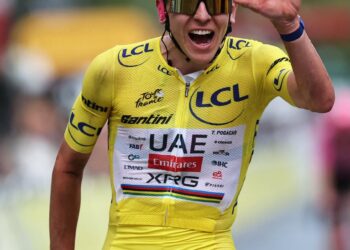 Pogačar yanditse amateka, nyuma yo kwegukana Tour de France ku nshuro ya gatanu